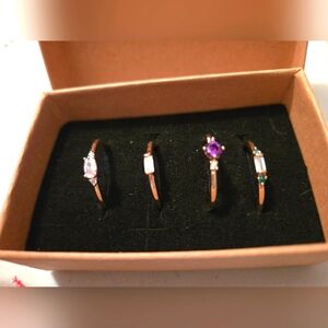 NWOT Gorgeous Ring Set